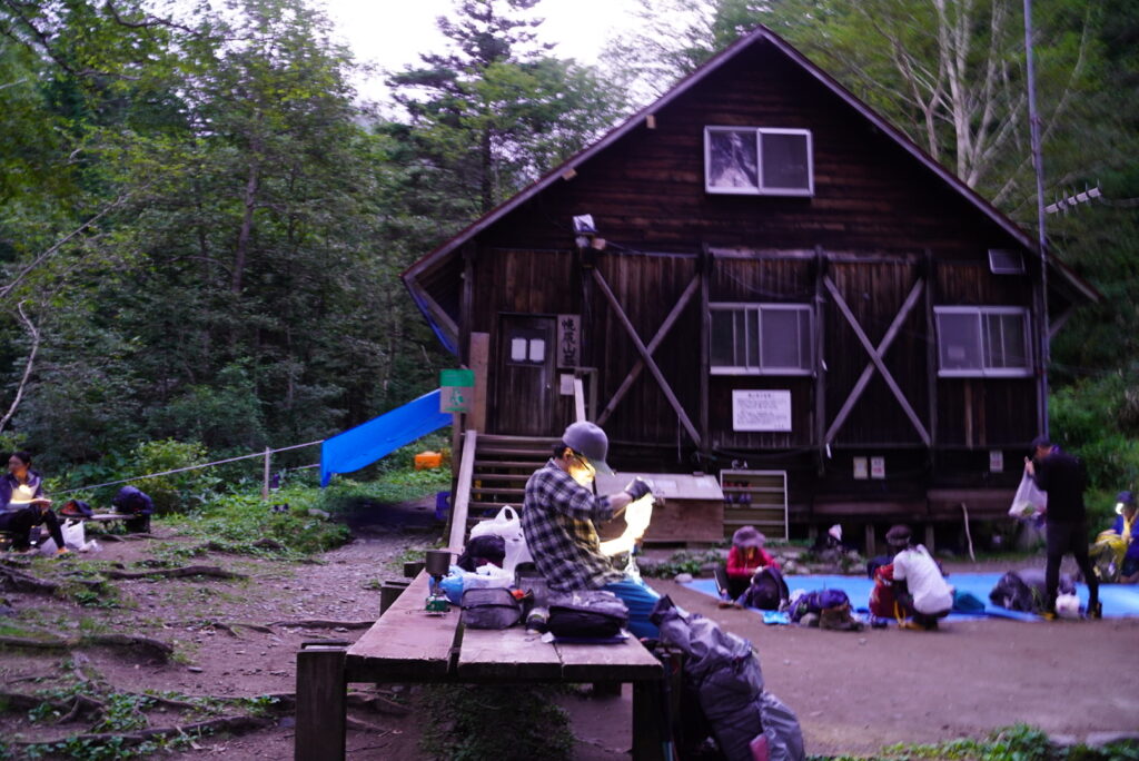 幌尻山荘の庭